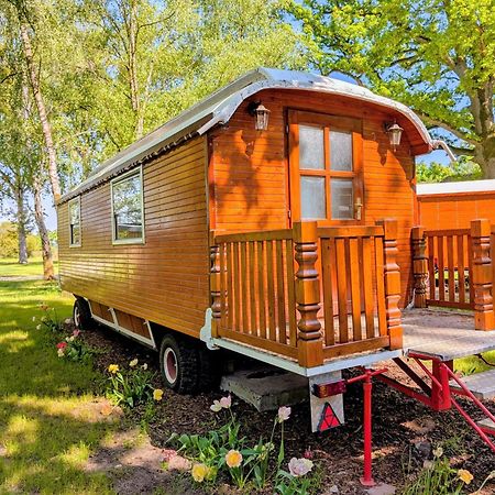 Schloss Sigroen Superior Camping Und Hotel Bad Wilsnack Exterior foto