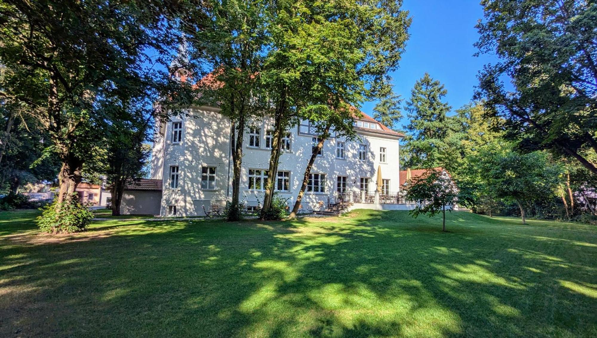 Schloss Sigroen Superior Camping Und Hotel Bad Wilsnack Exterior foto